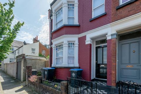 4 bedroom end of terrace house to rent, Cornwall Gardens, Willesden Green, London, NW10