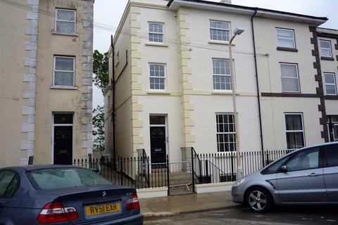undefined, Pier Road, Northfleet, Gravesend
