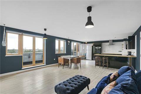 2 bedroom penthouse for sale, Meath Crescent, London, E2