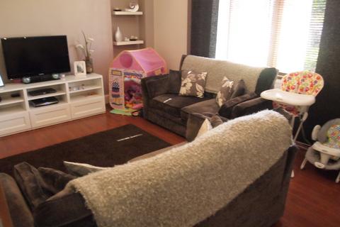 2 bedroom flat to rent, Springburn Road, Springburn, Glasgow, G21