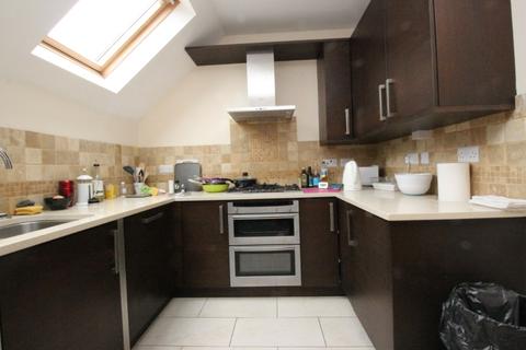 3 bedroom flat to rent - Glan Y Llyn, Lake Road East, Roath Park, Cardiff, CF23