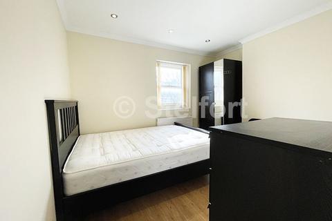 3 bedroom apartment to rent, Warrender Road, London, N19