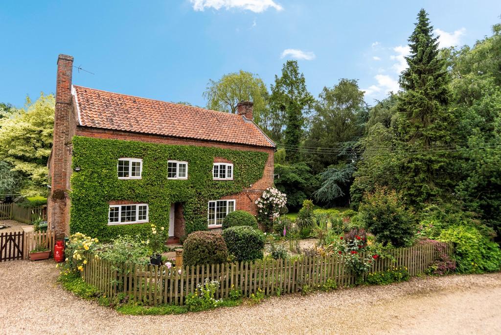 Banningham, Norfolk 4 bed detached house £795,000