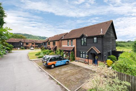 Barleymow Court, Betchworth