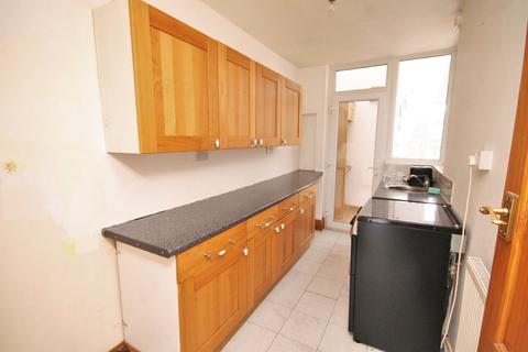 3 bedroom end of terrace house to rent - Briton Road, Coventry