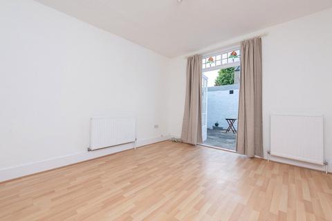 2 bedroom apartment to rent, Rainham Road, London, NW10