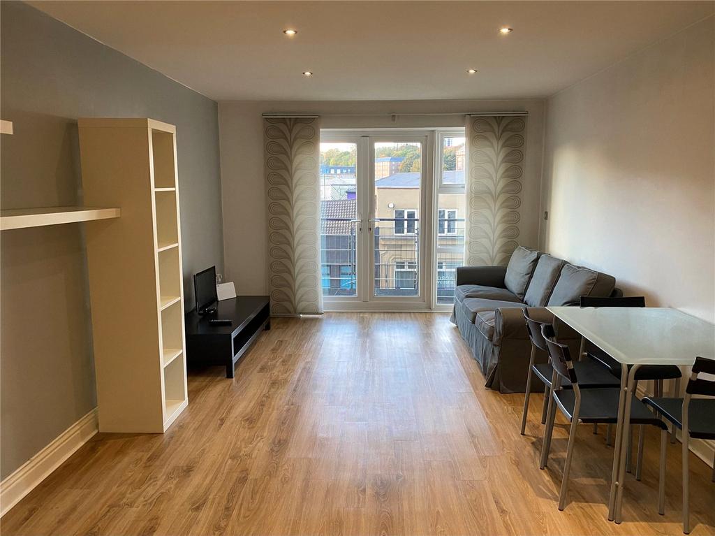 Apartment in Newcastle Upon Tyne - View 2