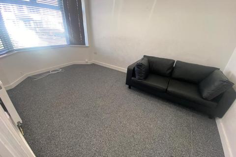 undefined, Laburnum Grove, Southall, Middlesex, UB1