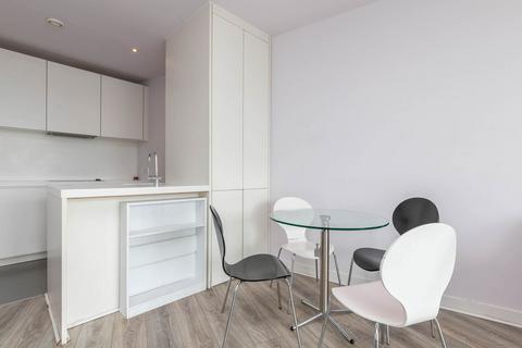 1 bedroom apartment to rent, Rotunda, 150 New Street, Birmingham B2 4PA