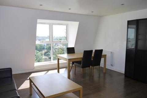 2 bedroom apartment to rent, Oak House, Bounds Green N22