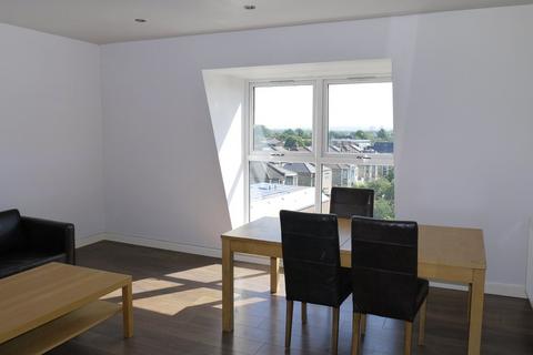 2 bedroom apartment to rent, Oak House, Bounds Green N22
