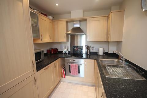 1 bedroom flat to rent, HIGHBURY DRIVE, LEATHERHEAD, KT22