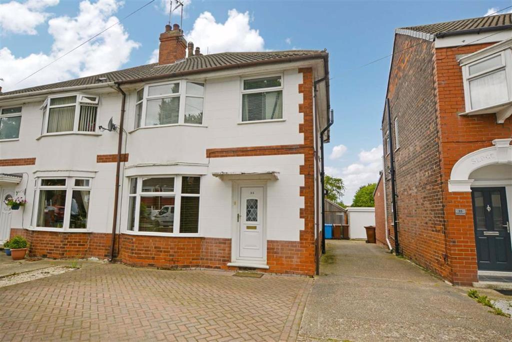 Gillshill Road, Hull, East Yorkshire, HU8 3 bed semidetached house £