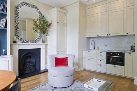 1 bedroom flat to rent, Arundel Gardens, London, W11