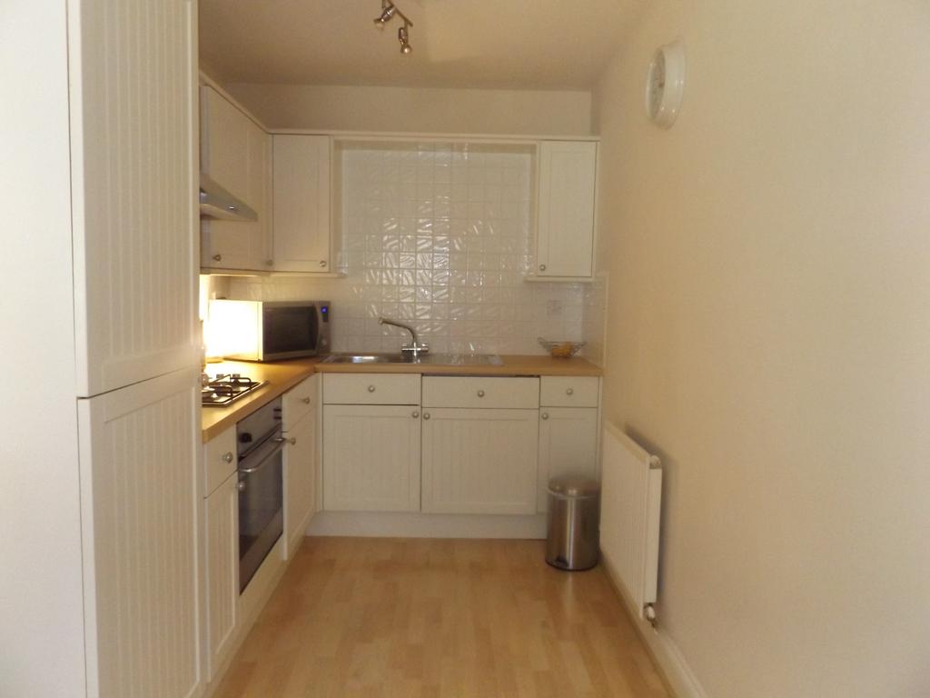 Lime Grove, Rushden, Northamptonshire, NN106ES 1 bed flat £695 pcm (£160 pw)