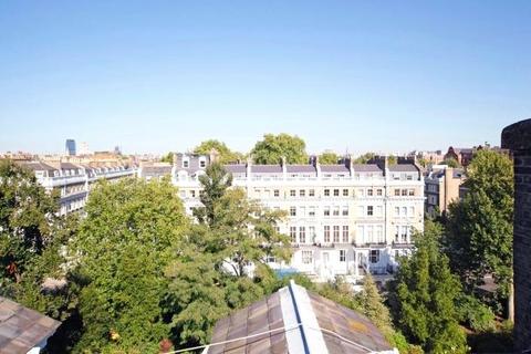 Studio to rent, Onslow Gardens, South Kensington, London, SW7