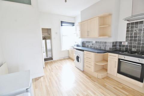 1 bedroom apartment to rent, Waverley Road, Southsea