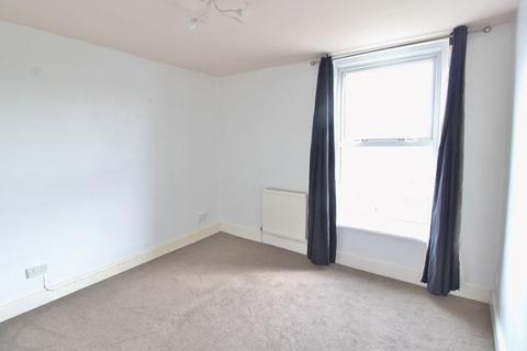 1 bedroom apartment to rent, Waverley Road, Southsea
