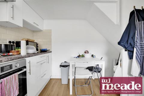 3 bedroom flat to rent, Robinson House, Limehouse, E14