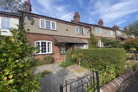 2 bedroom terraced house to rent, Moordale Road, Knutsford