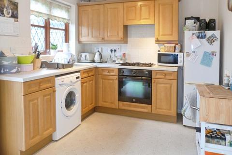 2 bedroom semi-detached house to rent, Cadbury Close, Hucclecote, Gloucester