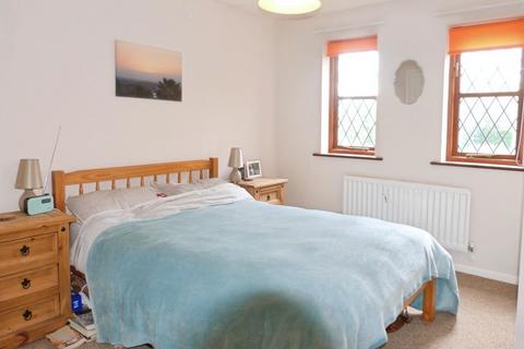 2 bedroom semi-detached house to rent, Cadbury Close, Hucclecote, Gloucester