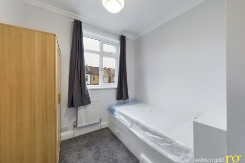 2 bedroom flat to rent, Radnor Road, Harrow