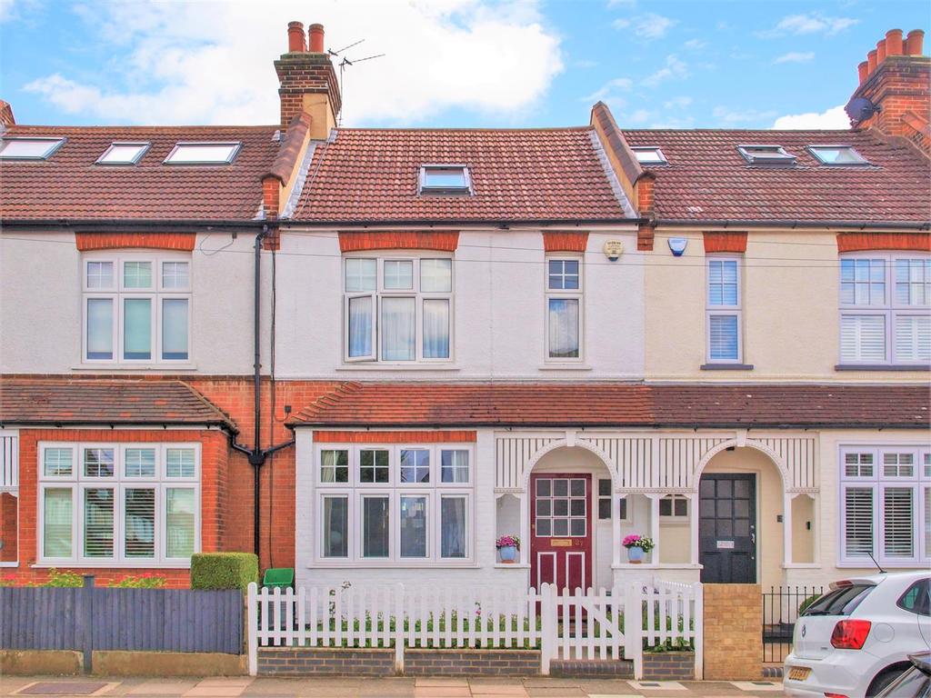 Gilbert Road, Bromley, BR1 3 bed terraced house £550,000