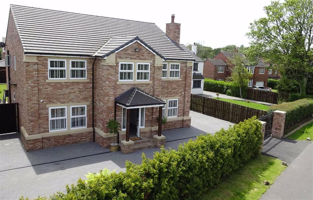 Barrowby Lane, Austhorpe, Leeds, LS15 5 bed detached house £850,000