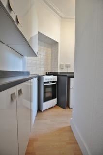 Studio to rent, Dollis Park, Finchley Central N3