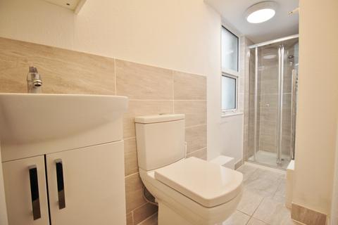 Studio to rent, Dollis Park, Finchley Central N3