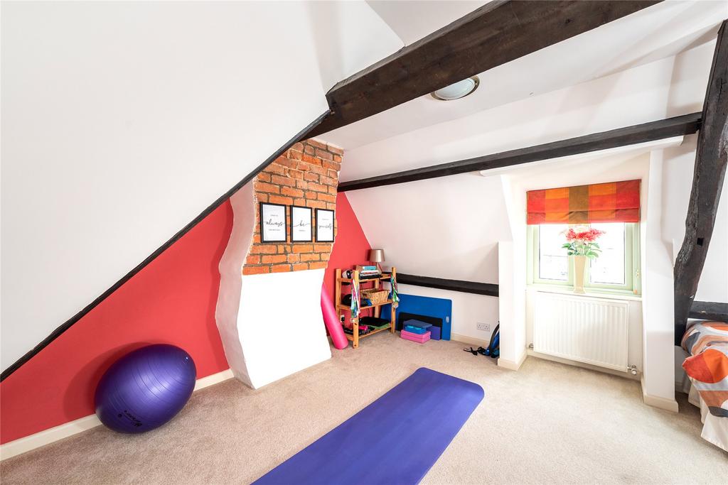 Studio Room