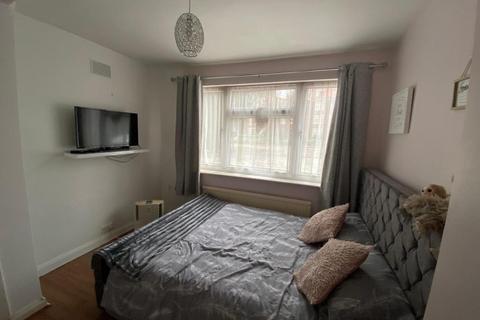 2 bedroom apartment to rent, Rickmansworth Road,  Northwood,  HA6