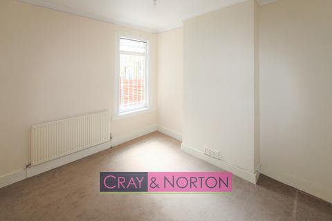 2 bedroom flat to rent, Northwood Road, Thornton Heath, CR7