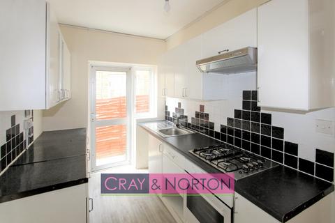 2 bedroom flat to rent, Northwood Road, Thornton Heath, CR7