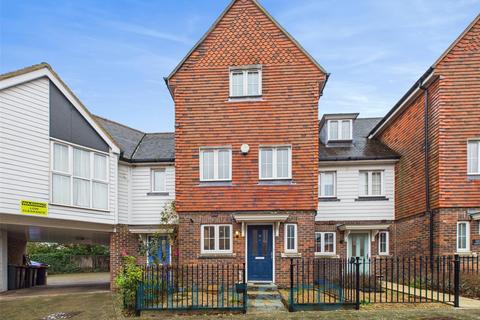 3 bedroom terraced house to rent, Bradley Street, Tonbridge, Kent, TN9