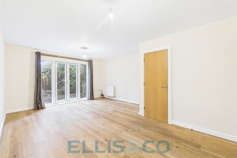 3 bedroom terraced house to rent, Bradley Street, Tonbridge, Kent, TN9