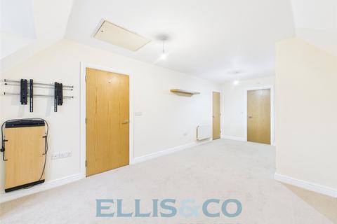 3 bedroom terraced house to rent, Bradley Street, Tonbridge, Kent, TN9
