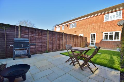 2 bedroom terraced house to rent, Winchester
