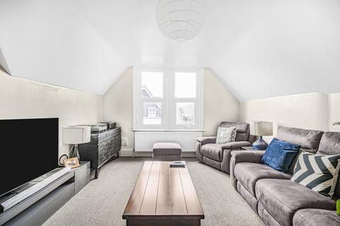 2 bedroom flat to rent, South Croydon