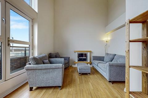 3 bedroom flat to rent, Minerva Way, Glasgow G3