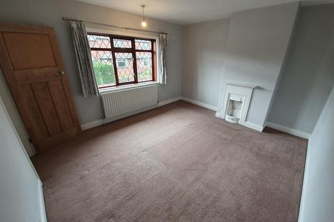 2 bedroom end of terrace house to rent, Sunnybank Road, Leeds LS18