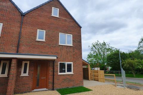 4 bedroom semi-detached house to rent - Millbrook, Caistor