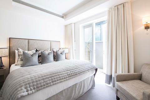 2 bedroom flat to rent, Binney Street, Mayfair, W1K