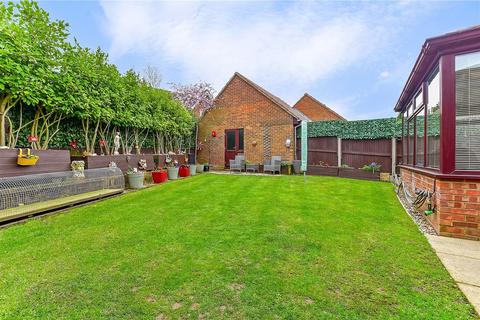 11 Downlands, Walmer, Deal, CT14 7XA