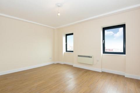 2 bedroom apartment to rent, Town Centre,  Aylesbury,  HP20