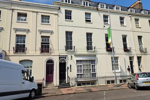 2 bedroom flat to rent, Cornfield Terrace, West of Town, Eastbourne BN21
