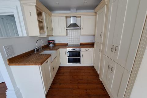 2 bedroom flat to rent, Cornfield Terrace, West of Town, Eastbourne BN21