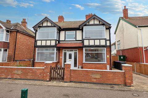 4 bedroom detached house for sale, Sandbeck Avenue, Skegness, PE25