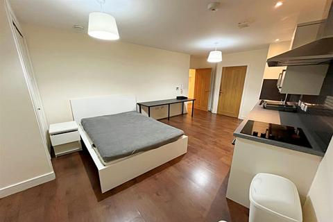 Studio to rent, Bournemouth